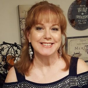 Meet your Posher, Julie